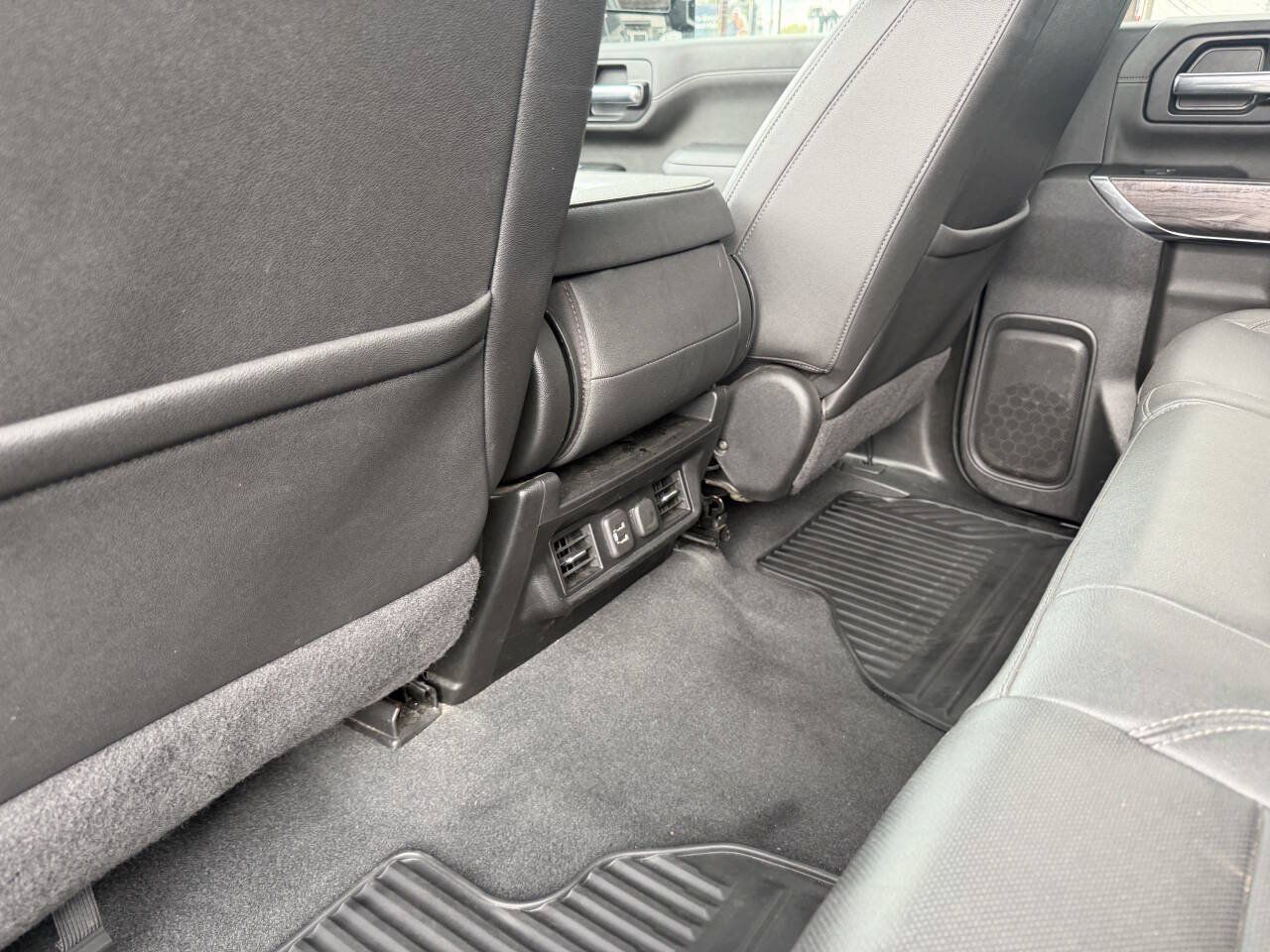 Used 2023 Chevrolet Silverado 2500 LTZ AWD/4WD image 4