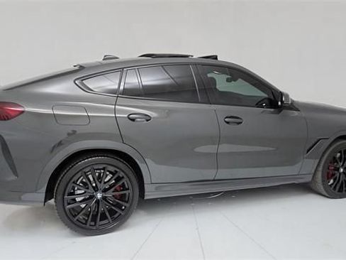 Used 2021 BMW X6 M50i w/ Dynamic Handling Package AWD/4WD image 5