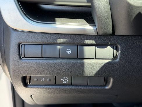 Used 2023 Nissan Rogue SV AWD/4WD image 37