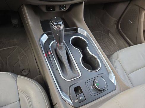 Used 2019 Chevrolet Traverse LT w/ LT Premium Package FWD image 22