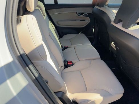 Certified 2025 Volvo XC90 B5 Plus image 29