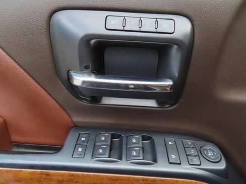 Used 2016 Chevrolet Silverado 2500 High Country w/ Duramax Plus Package image 14