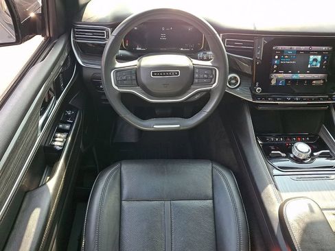 Used 2022 Jeep Wagoneer Series II w/ Convenience Group I AWD/4WD image 13