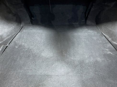 Used 2021 Toyota Camry LE image 33