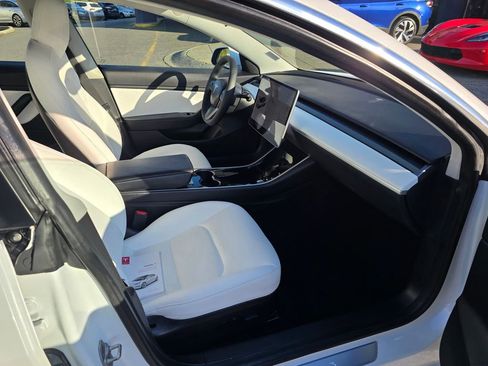 Used 2020 Tesla Model 3 Standard Range Plus image 11