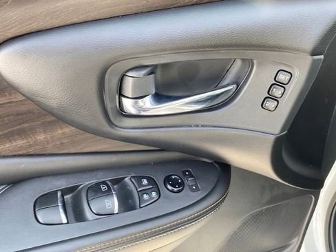 Used 2023 Nissan Murano Platinum image 18