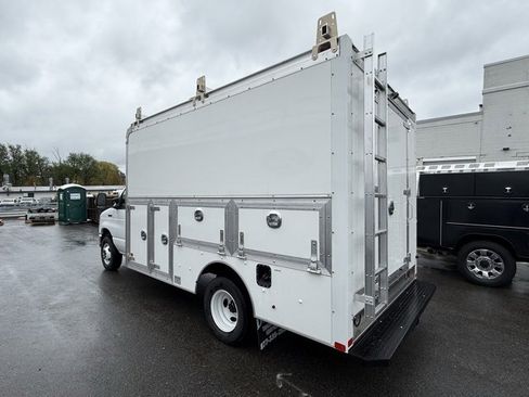 New 2026 Ford E-350 and Econoline 350 Super Duty w/ Power Equipment Group image 5