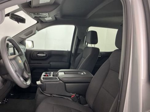 Used 2022 Chevrolet Silverado 1500 Custom w/ LPO, Blackout Package AWD/4WD image 13