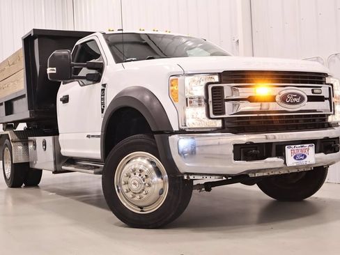 Certified 2017 Ford F550 4x4 Regular Cab Super Duty w/ XLT Value Package image 35