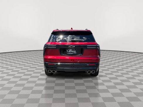 Certified 2026 Chevrolet Traverse RS w/ LPO, Floor Liner Package AWD/4WD image 9