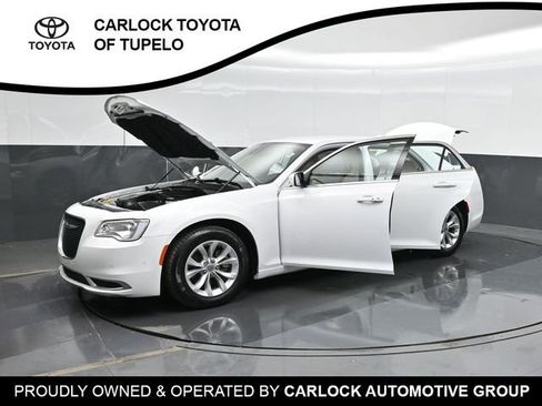 Used 2023 Chrysler 300 Touring w/ Safetytec Plus Group RWD image 50
