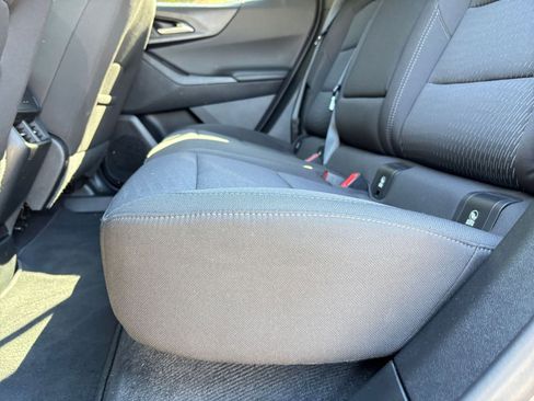 Used 2025 Chevrolet Equinox LT image 27