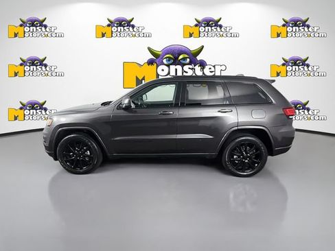 Used 2019 Jeep Grand Cherokee Altitude AWD/4WD image 8