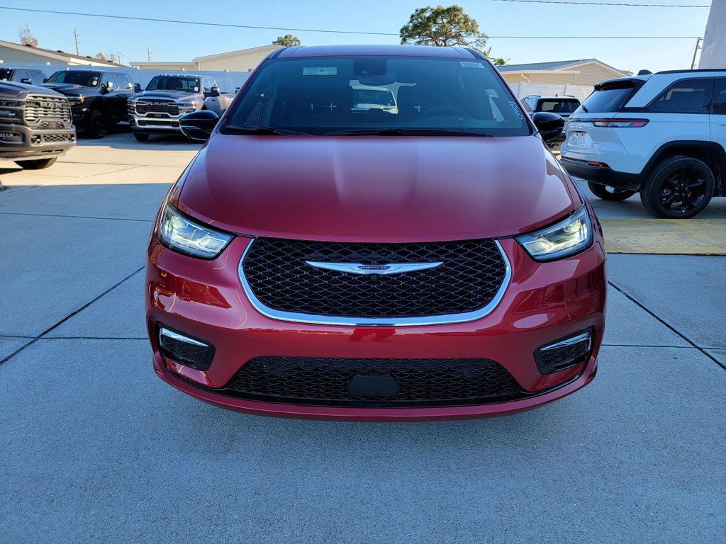 New 2026 Chrysler Pacifica Select FWD image 8
