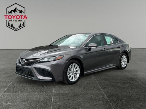 Used 2024 Toyota Camry SE FWD image 1