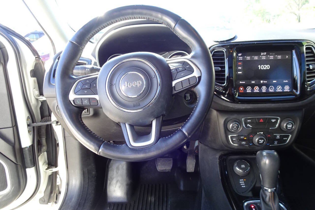 Used 2018 Jeep Compass Limited w/ Safe & Security Group AWD/4WD image 18