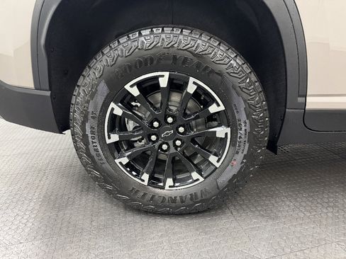 New 2026 Chevrolet Traverse Z71 AWD/4WD image 9