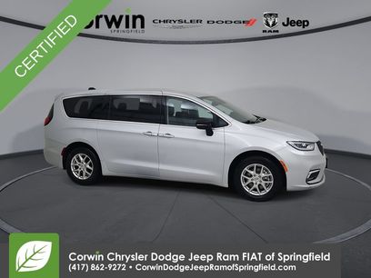 Certified 2024 Chrysler Pacifica Touring-L
