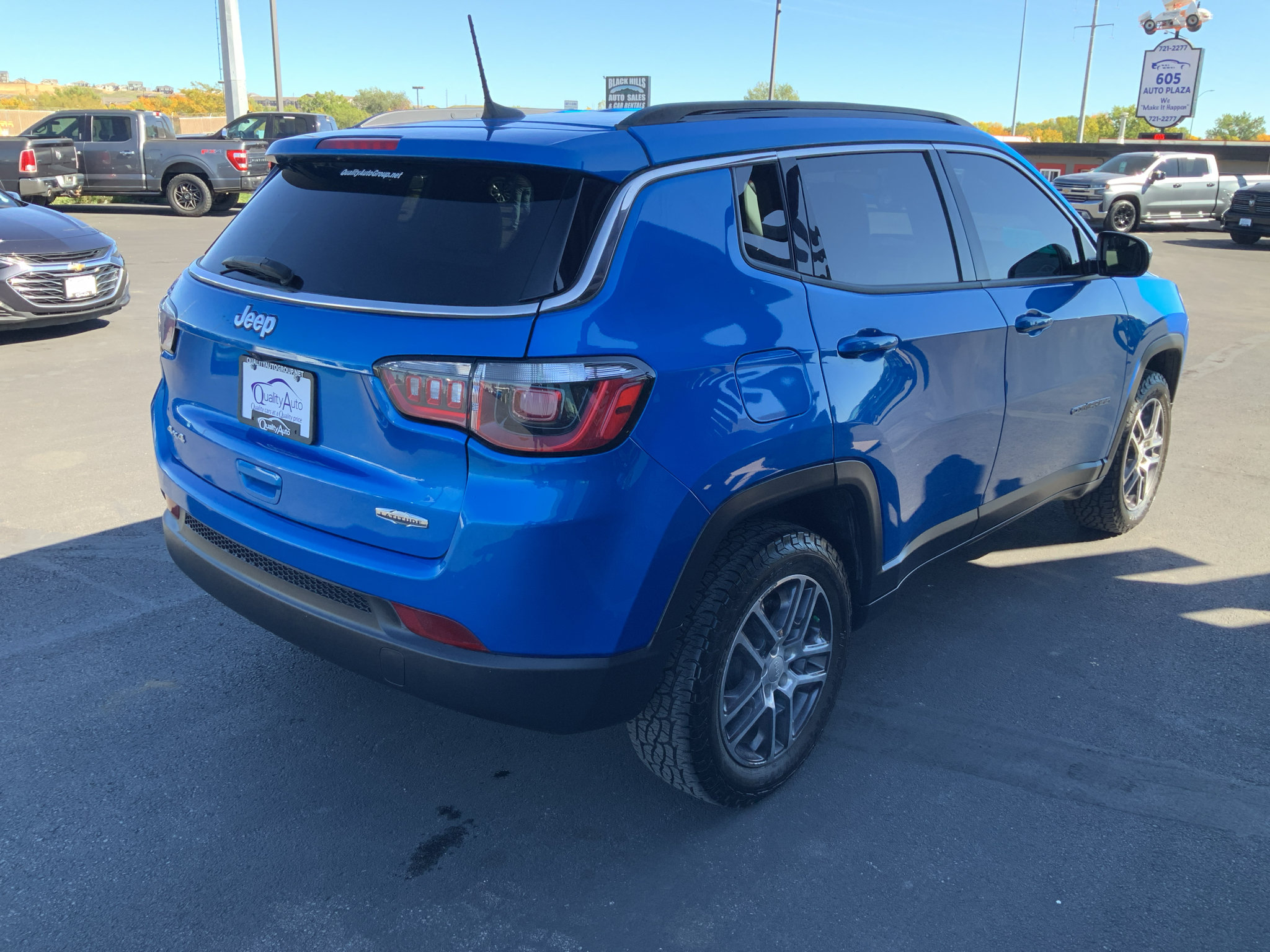 Used 2019 Jeep Compass Latitude w/ Popular Equipment Group AWD/4WD image 6