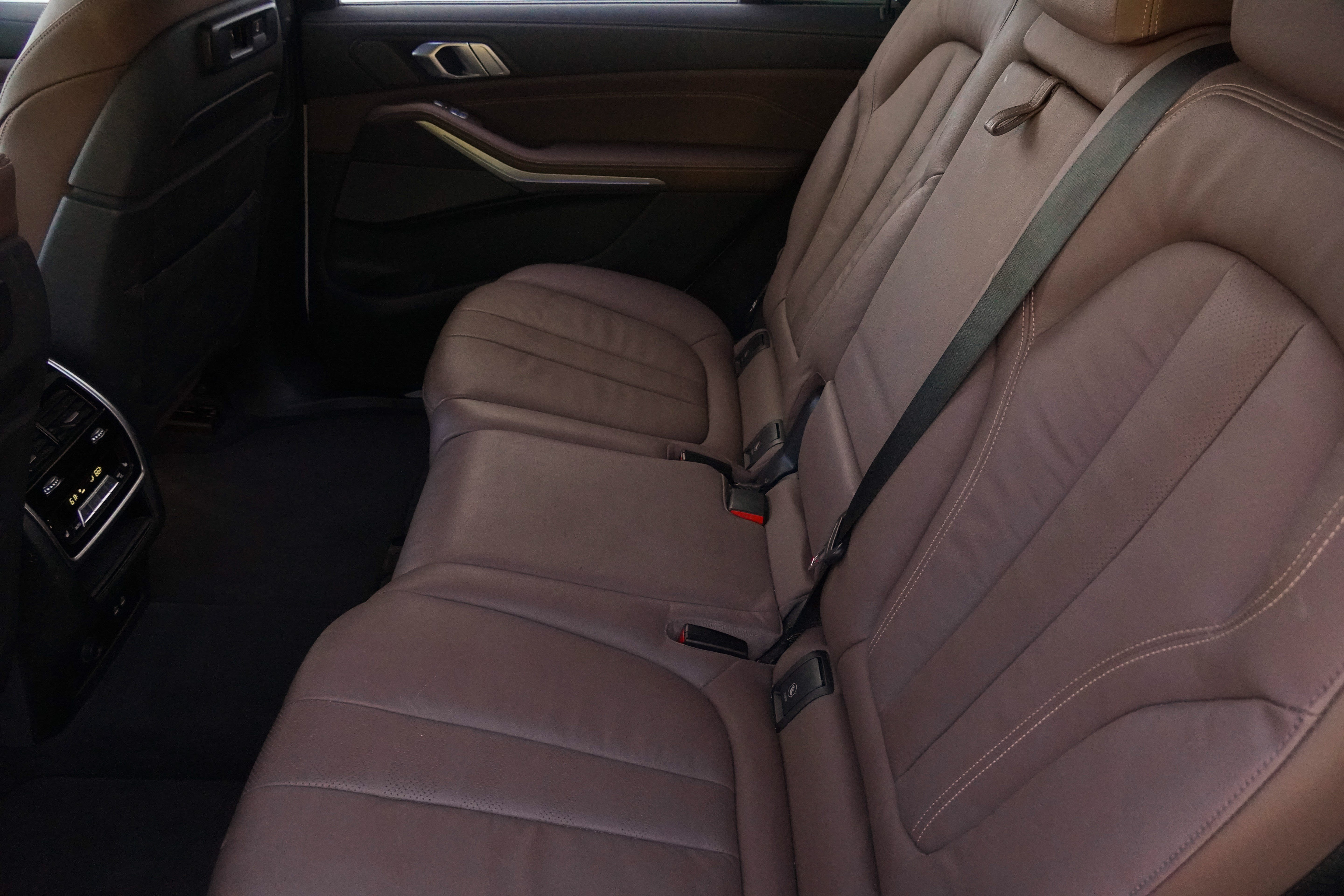 Used 2020 BMW X7 xDrive40i w/ M Sport Package AWD/4WD image 40
