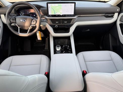 New 2026 Ford Explorer Platinum w/ LUX Leather Package image 9