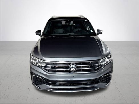 Used 2022 Volkswagen Tiguan SEL R-Line image 3