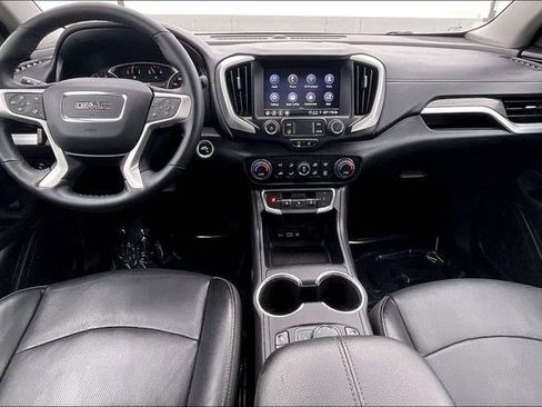 Used 2024 GMC Terrain SLT image 19
