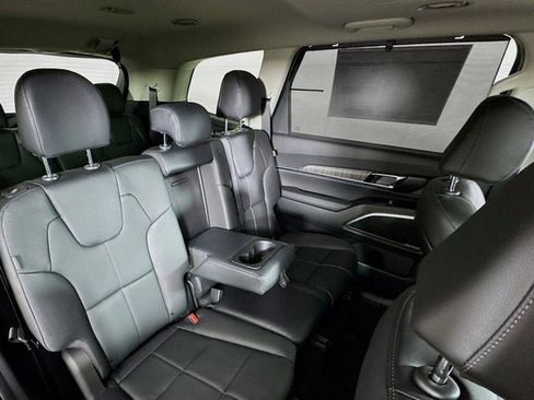 New 2025 Kia Telluride EX image 32