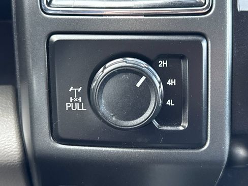 Used 2022 Ford F250 XLT w/ XLT Premium Package AWD/4WD image 23