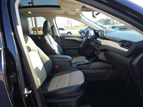 Certified 2021 Ford Escape Titanium w/ Titanium Elite Package image 18