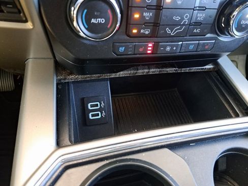 Certified 2019 Ford F250 Lariat w/ Lariat Ultimate Package image 14