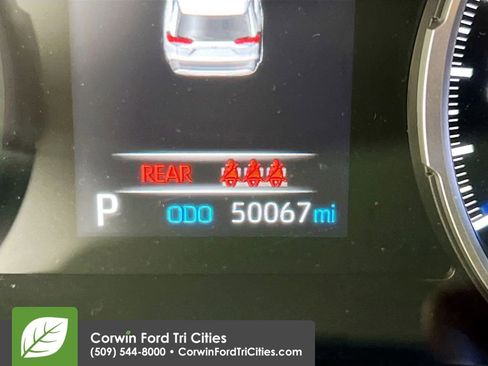 Used 2021 Toyota RAV4 XLE image 2