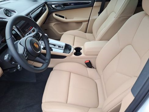 New 2026 Porsche Macan image 22