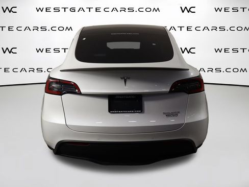 Used 2023 Tesla Model Y Performance AWD/4WD image 4