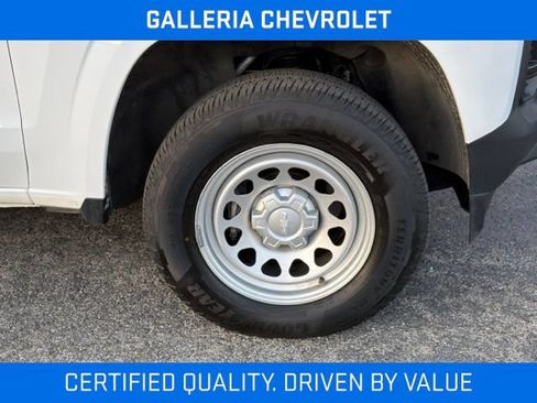 Used 2023 Chevrolet Colorado W/T RWD image 4