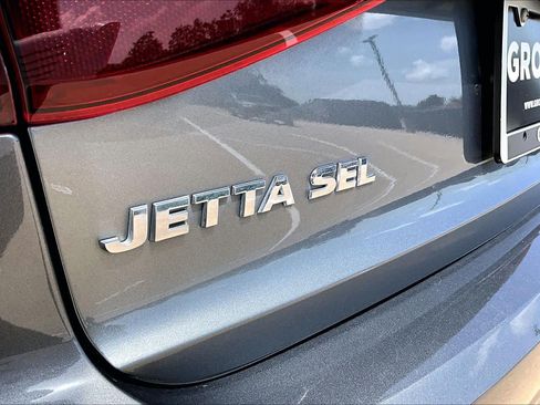 Used 2016 Volkswagen Jetta SEL w/ Lighting Package FWD image 31