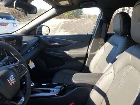 Used 2024 Buick Envista Sport Touring image 16
