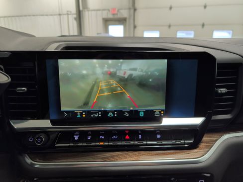 Used 2025 Chevrolet Silverado 2500 LT image 11