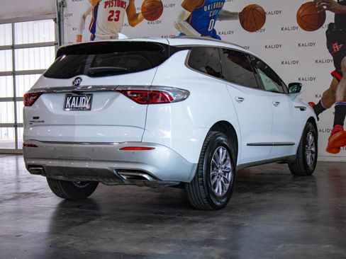 Used 2024 Buick Enclave Premium image 26