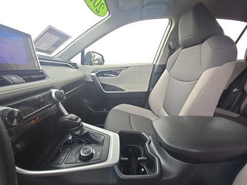 Certified 2025 Toyota RAV4 XLE AWD/4WD image 11