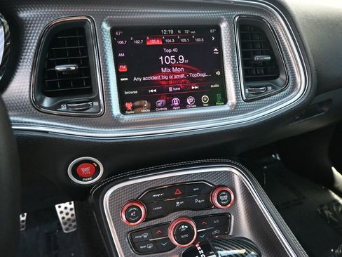 Used 2016 Dodge Challenger SRT Hellcat image 14