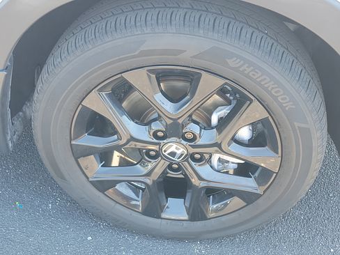 Used 2024 Honda HR-V Sport image 8