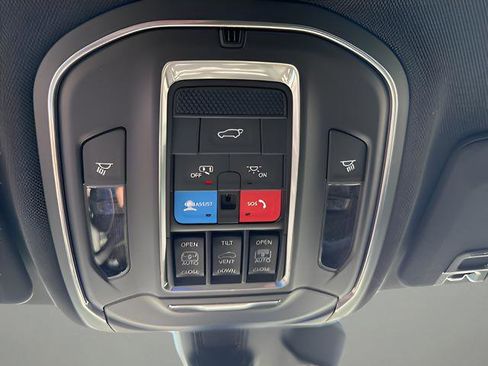 New 2026 Jeep Grand Cherokee Limited image 13