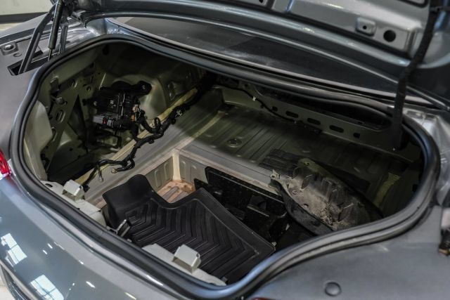 Used 2021 Chevrolet Camaro LT RWD image 42