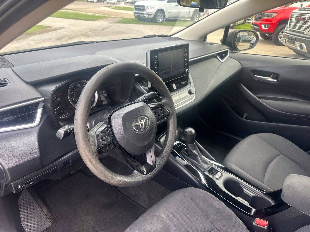 Used 2020 Toyota Corolla LE FWD image 18