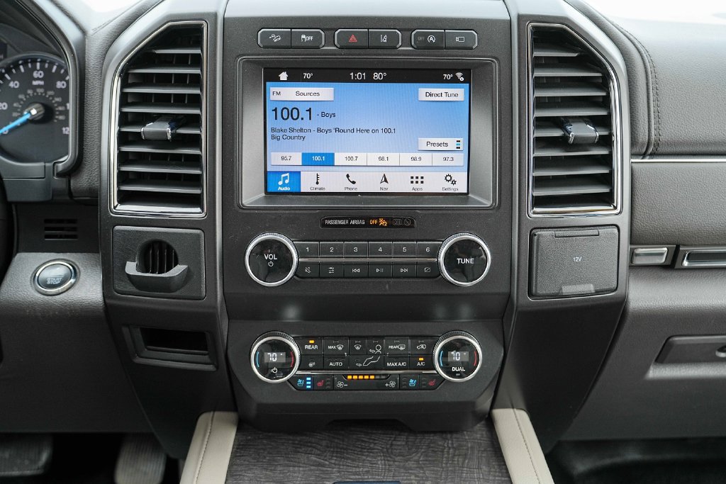 Used 2019 Ford Expedition Limited w/ Equipment Group 302A AWD/4WD image 31