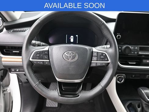 Certified 2024 Toyota Grand Highlander AWD image 16