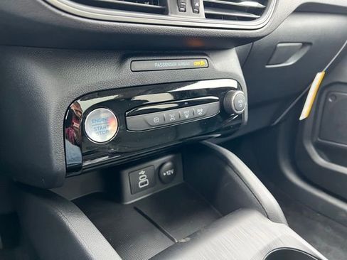 New 2026 Ford Escape SE FWD image 30