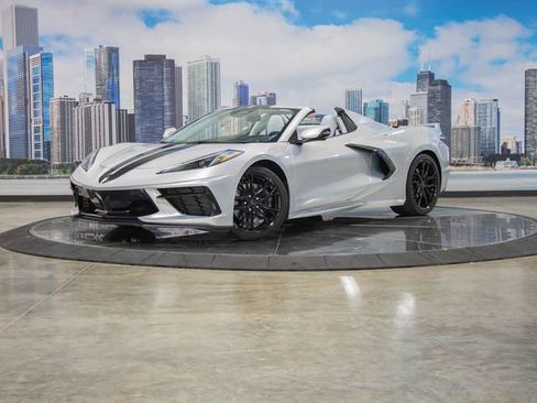 Used 2024 Chevrolet Corvette Stingray Premium Conv w/ Z51 Performance Package RWD image 2
