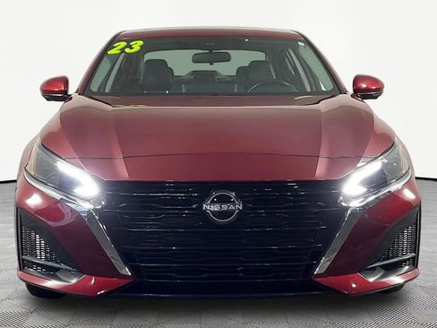 Used 2023 Nissan Altima 2.5 SL FWD image 2